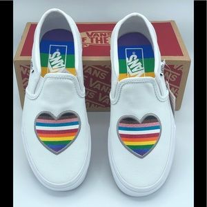 Women’s 5.5W Vans Asher pride. Slip on shoes.